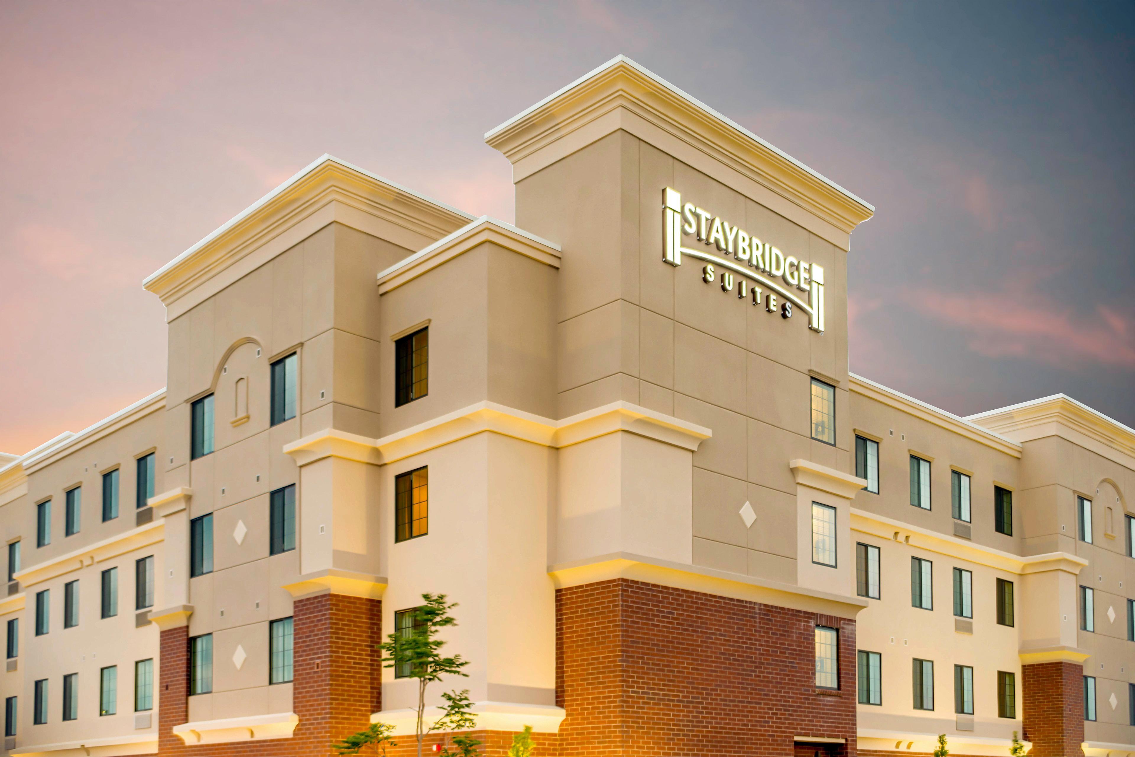 Staybridge Suites Denver - Central Park By Ihg מראה חיצוני תמונה