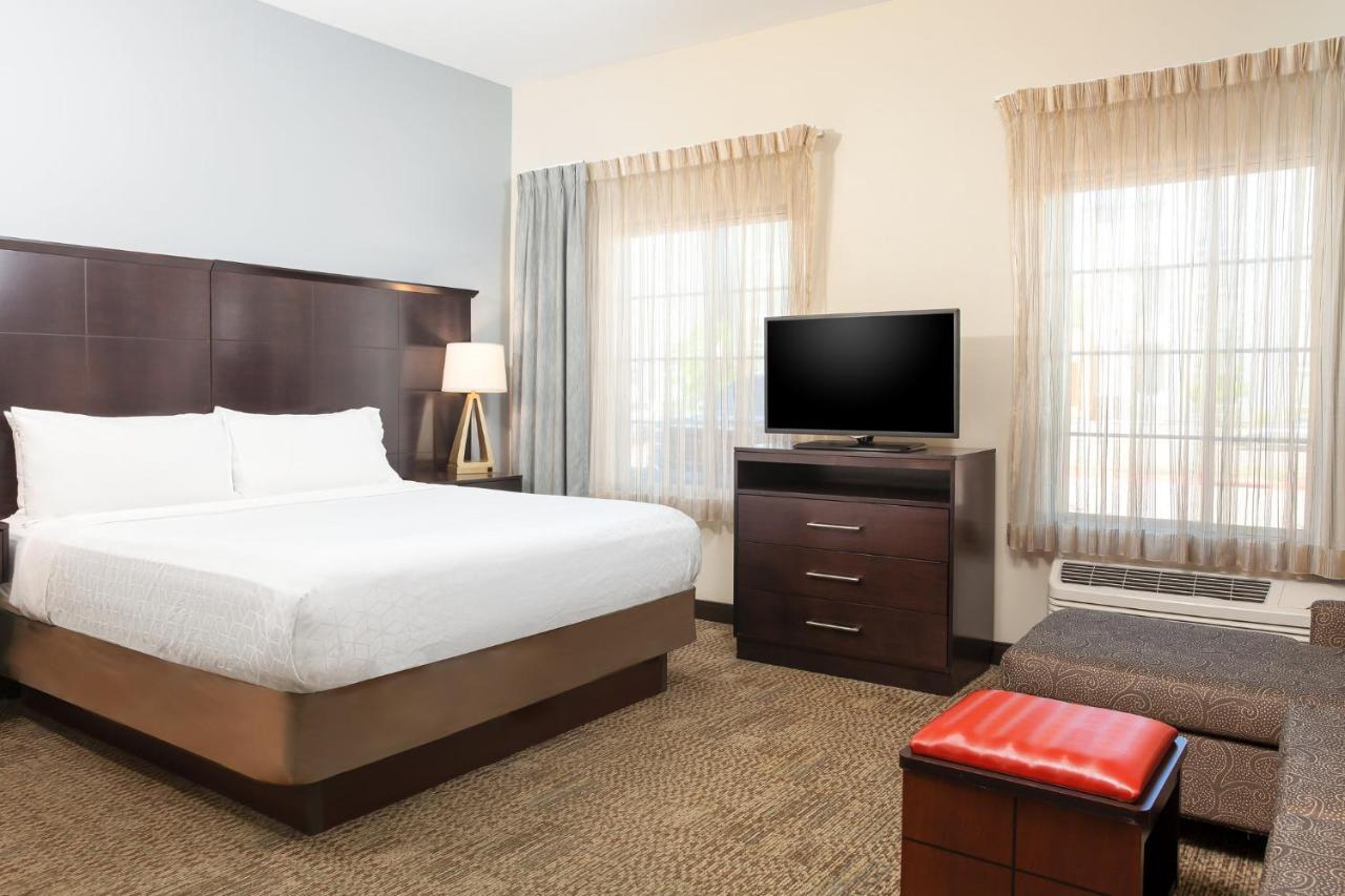 Staybridge Suites Denver - Central Park By Ihg מראה חיצוני תמונה