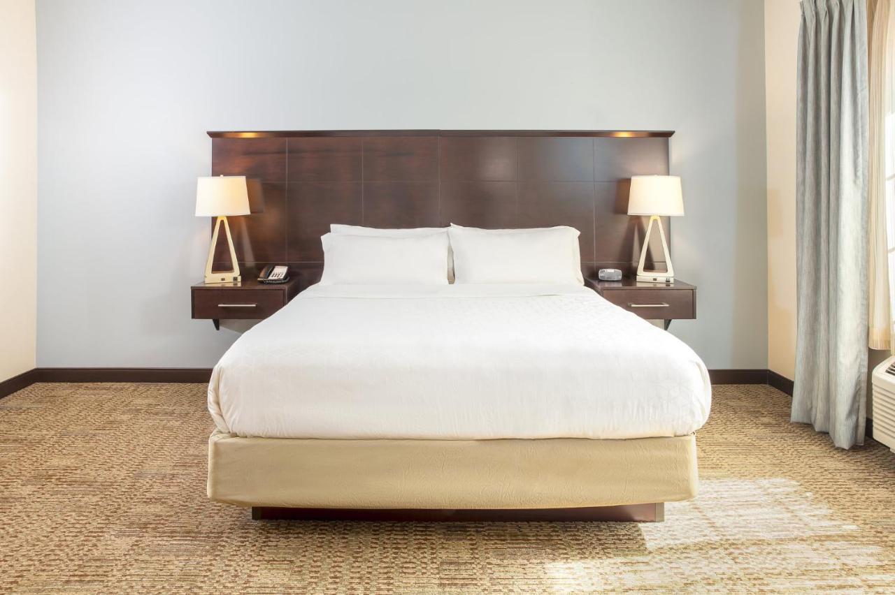 Staybridge Suites Denver - Central Park By Ihg מראה חיצוני תמונה