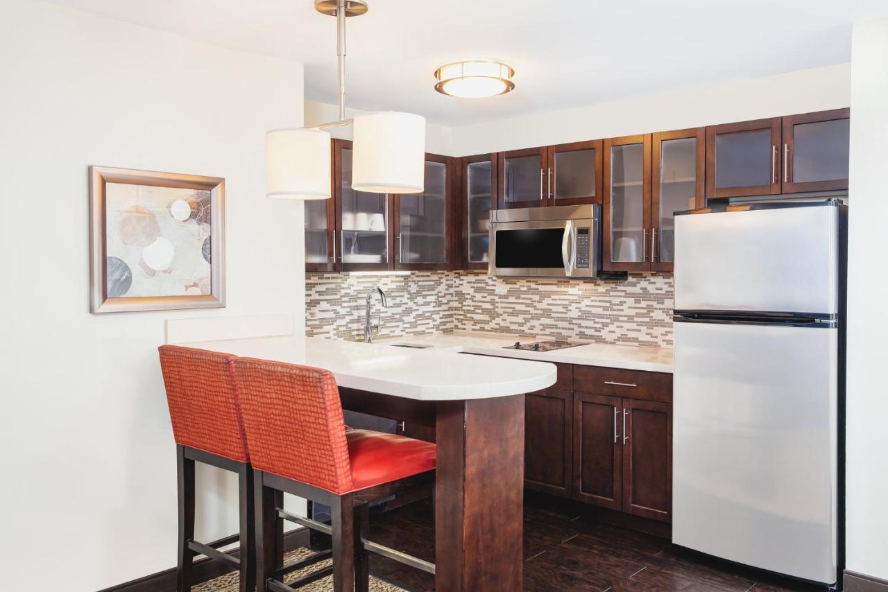 Staybridge Suites Denver - Central Park By Ihg מראה חיצוני תמונה