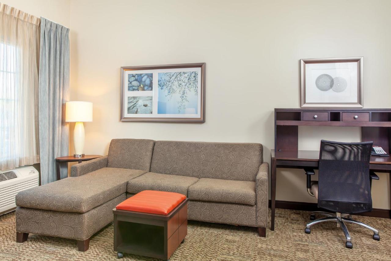 Staybridge Suites Denver - Central Park By Ihg מראה חיצוני תמונה