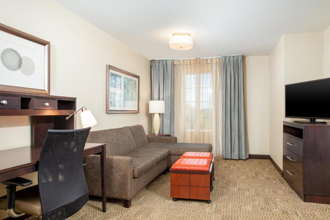 Staybridge Suites Denver - Central Park By Ihg מראה חיצוני תמונה