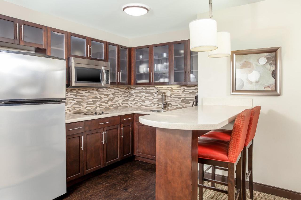 Staybridge Suites Denver - Central Park By Ihg מראה חיצוני תמונה