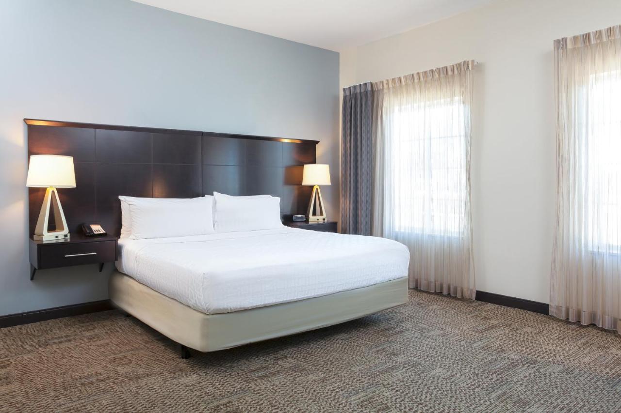Staybridge Suites Denver - Central Park By Ihg מראה חיצוני תמונה