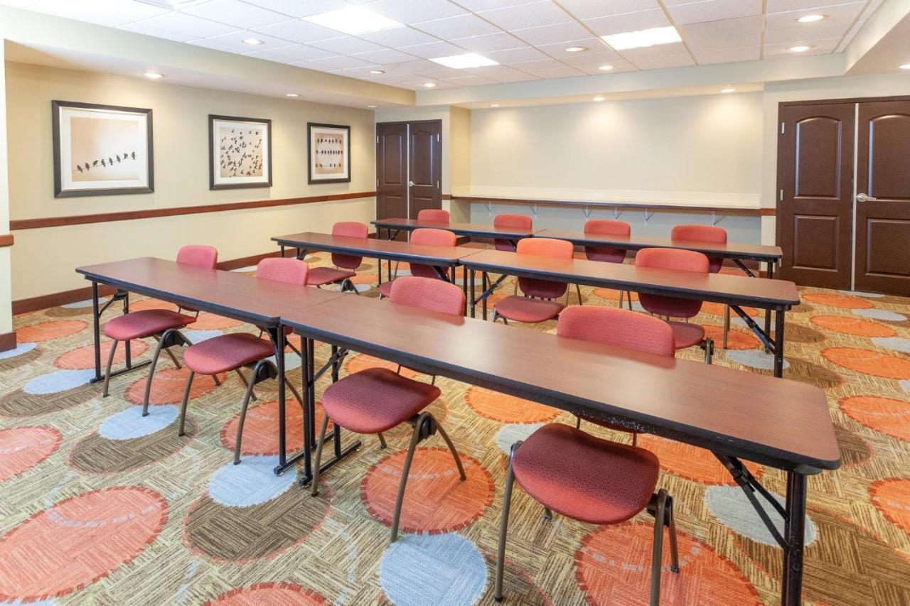 Staybridge Suites Denver - Central Park By Ihg מראה חיצוני תמונה