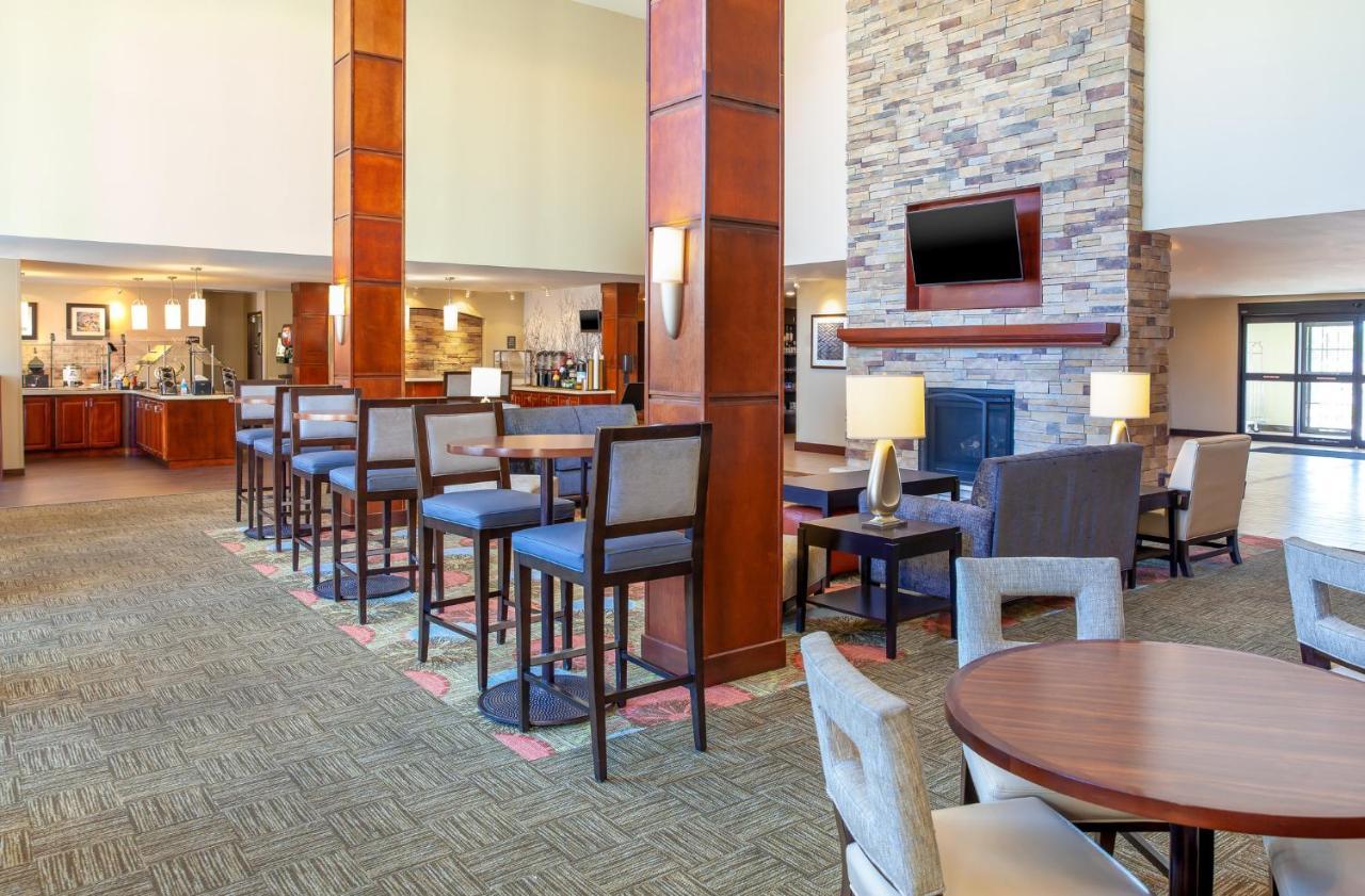 Staybridge Suites Denver - Central Park By Ihg מראה חיצוני תמונה