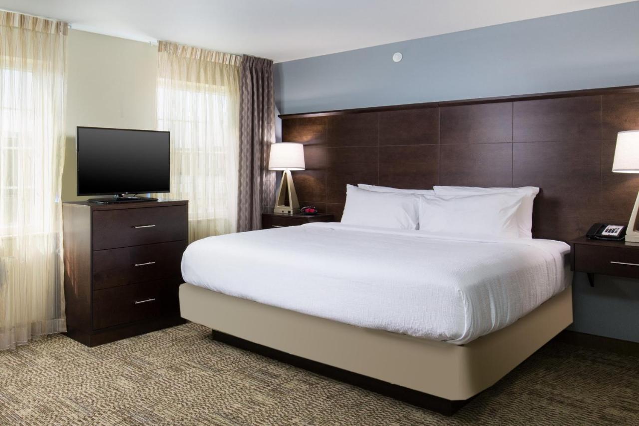 Staybridge Suites Denver - Central Park By Ihg מראה חיצוני תמונה